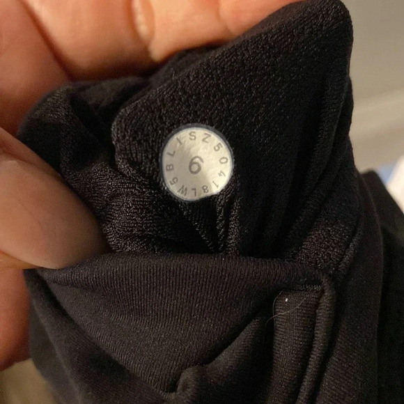 Lululemon Athletica - Powerlines leggings - Size 6 - Picture 8 of 8